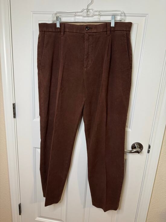 Banana Republic Other - Banana Republic Men's Traveler Pleated Relaxed Moleskin Trousers Brown 36 Short